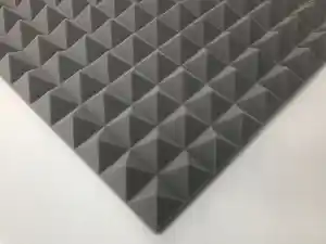 Piramidki akustyczne Basotect 4 cm 